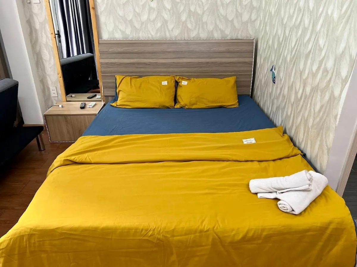 Phoenix Flower Room R202-Central Saigon-Near Ben Thanh Ho Chi Minh City